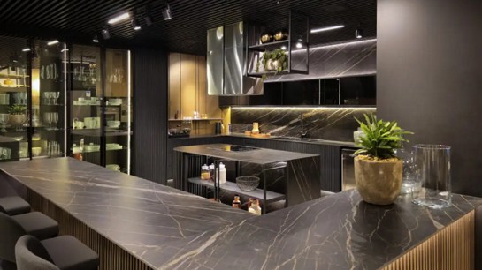 Como montar a cozinha planejada com bancada dos seus sonhos